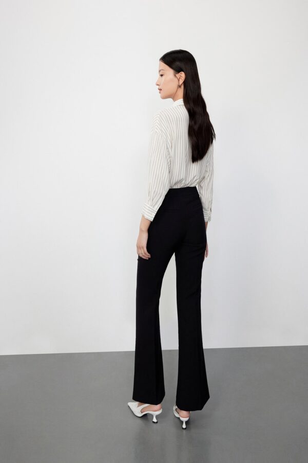 #color_Off White
