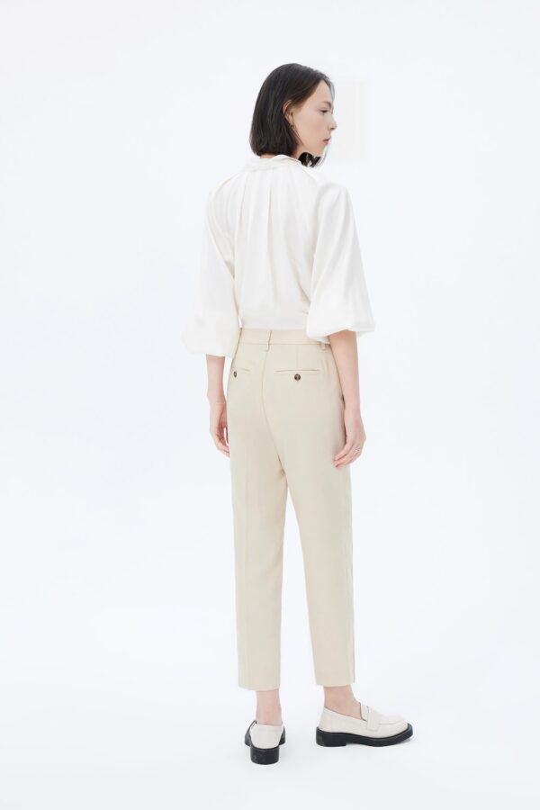 #color_Off White