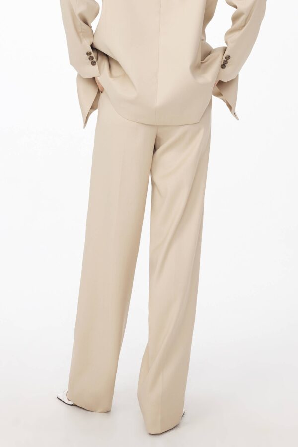 #color_khaki