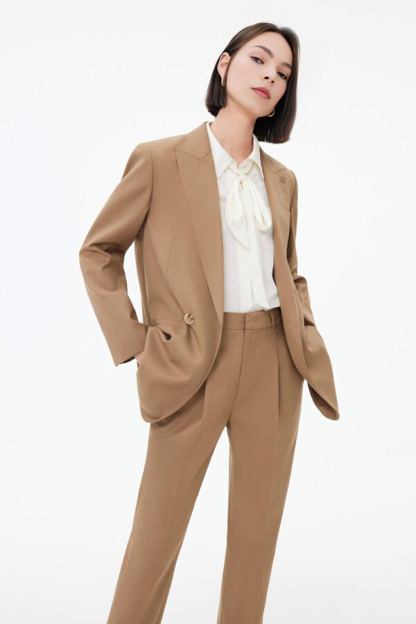 #color_Khaki
