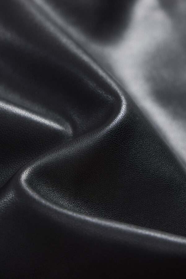 #color_Black