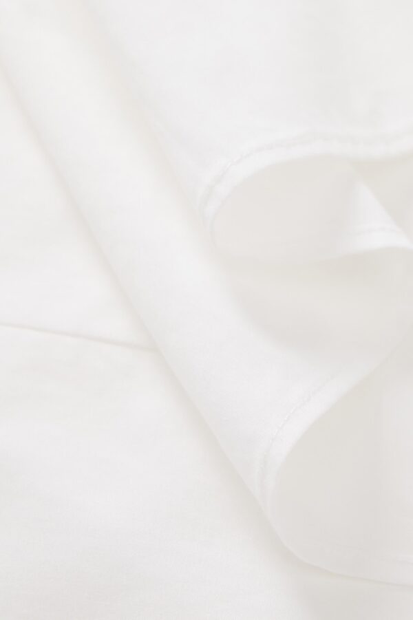 #color_White
