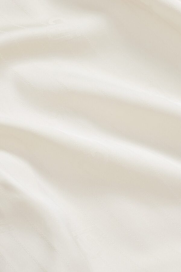 #color_Off White