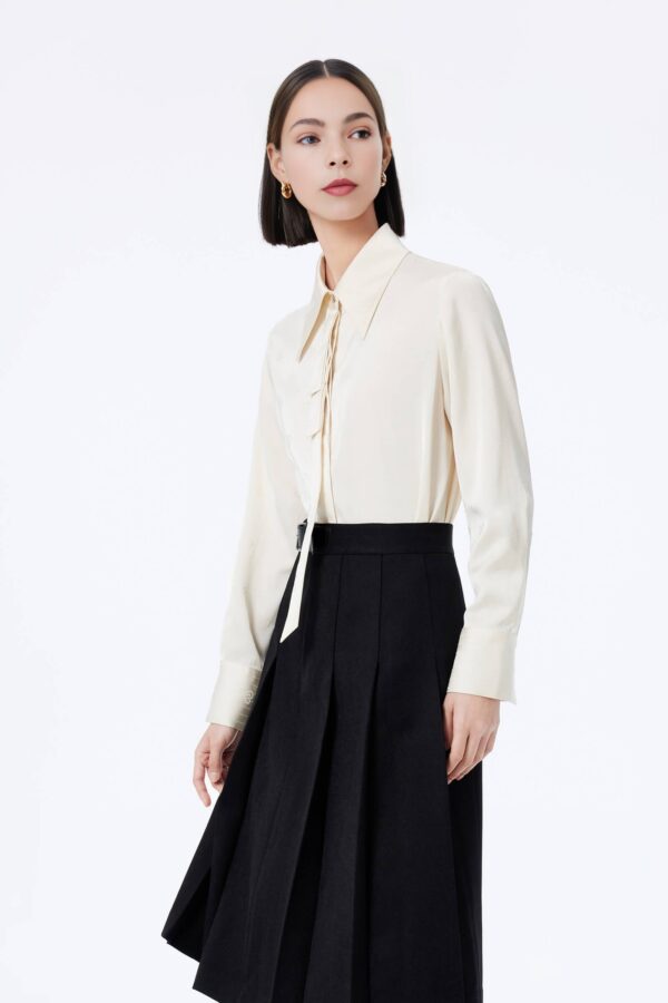 #color_Off White