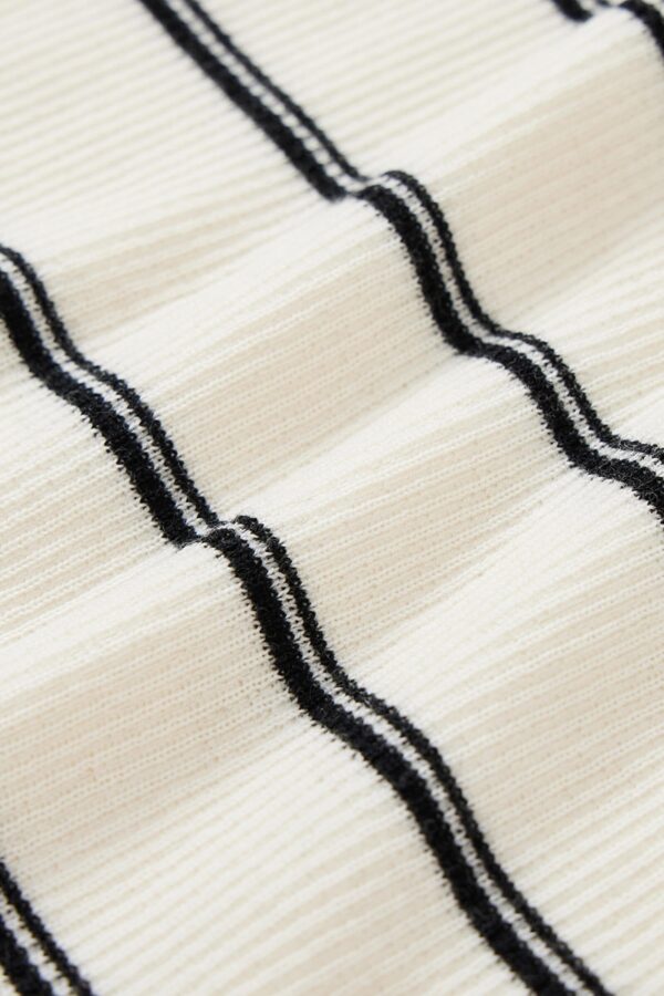 #color_Off White