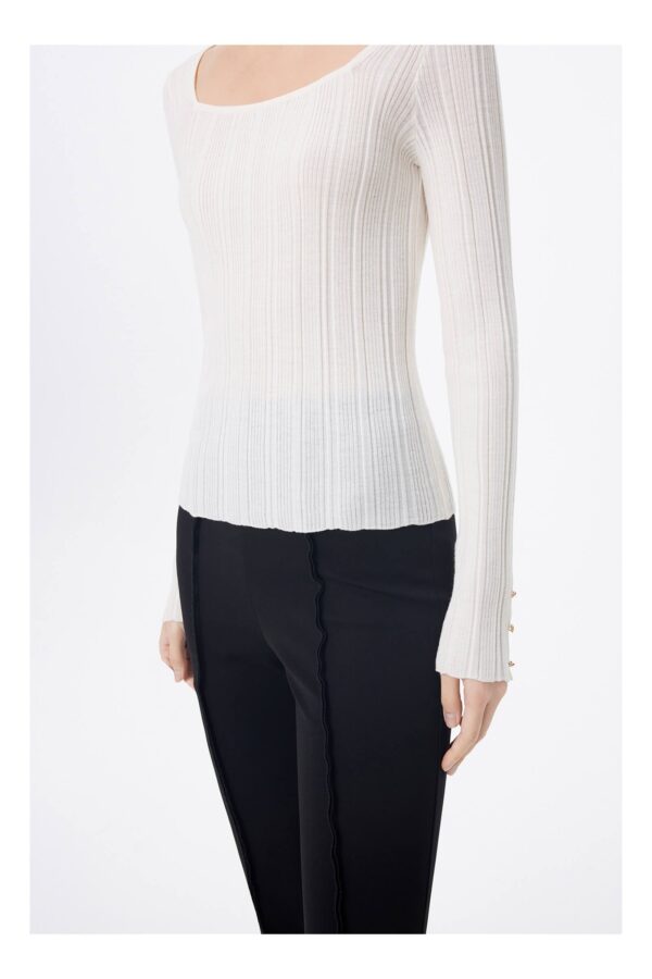 #color_Off White