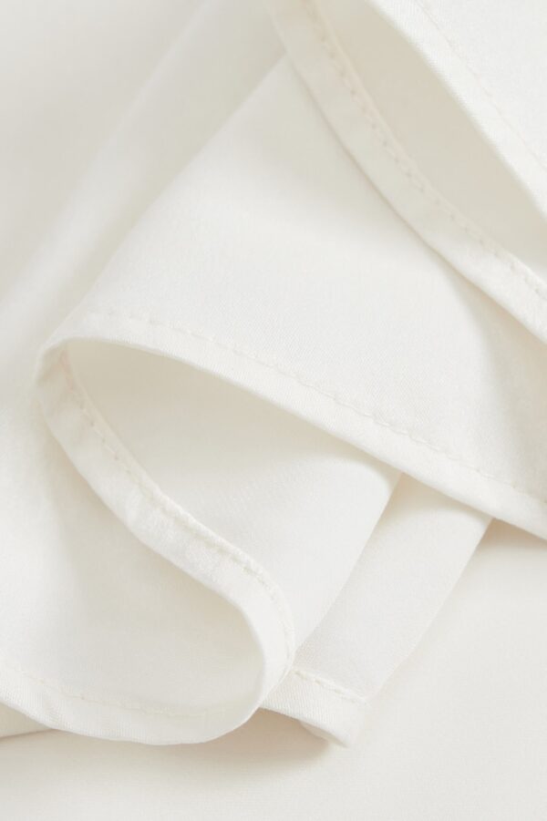 #color_Off White