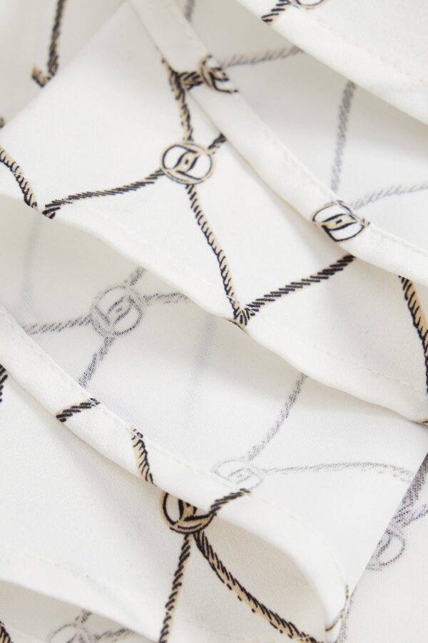 #color_Off White