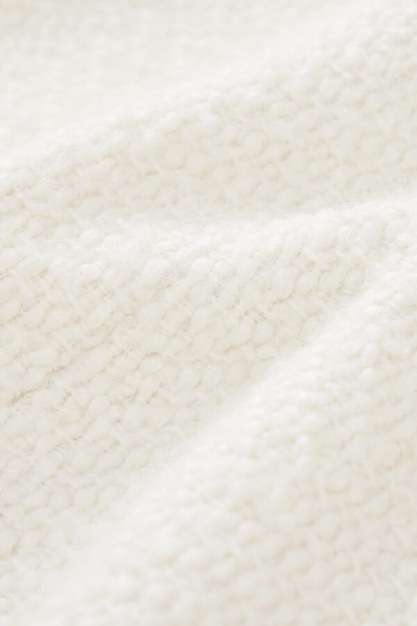#color_Off White