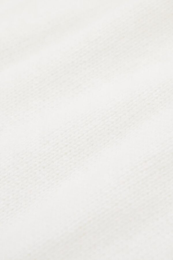 #color_White