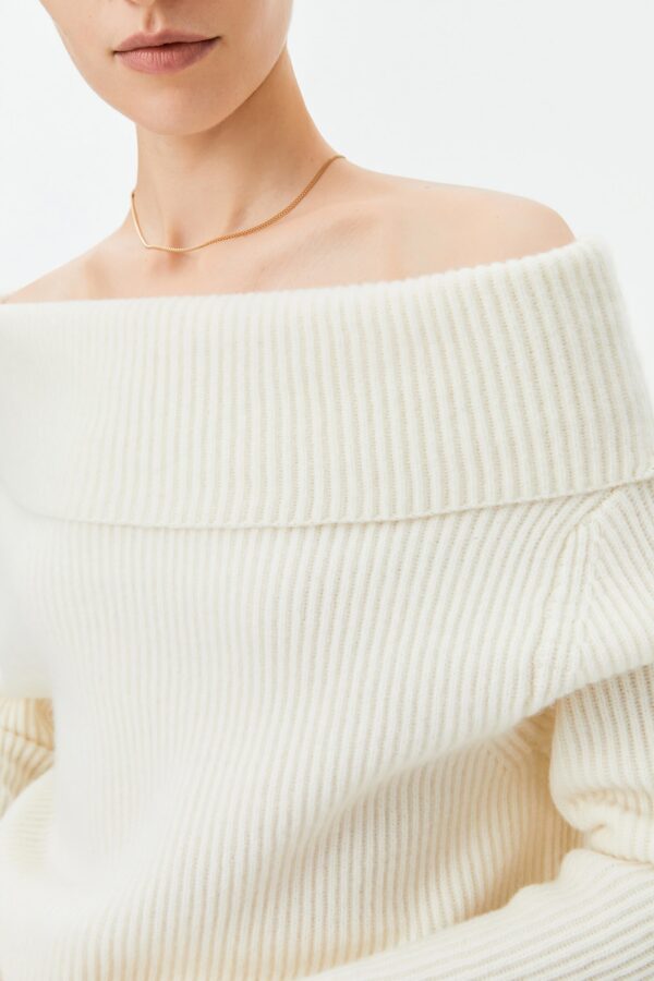 #color_Off White