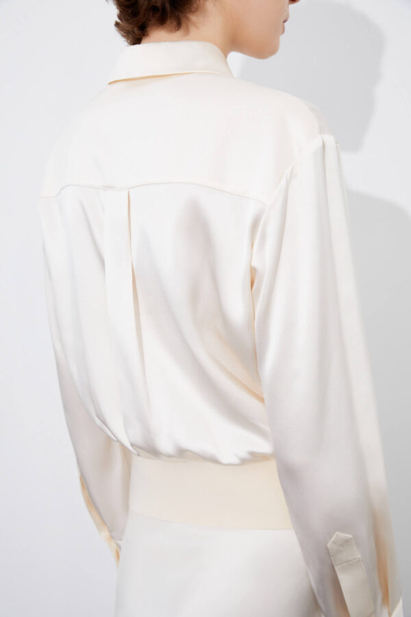 #color_Off White
