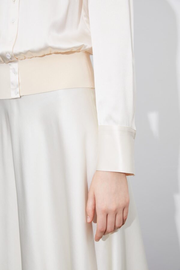 #color_Off White