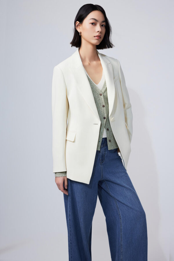 #color_Off White