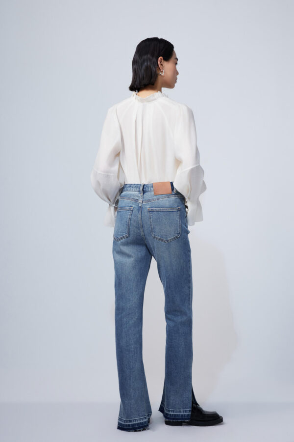 #color_Off White