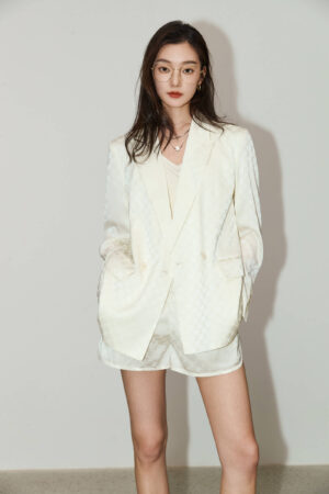 #color_Off White