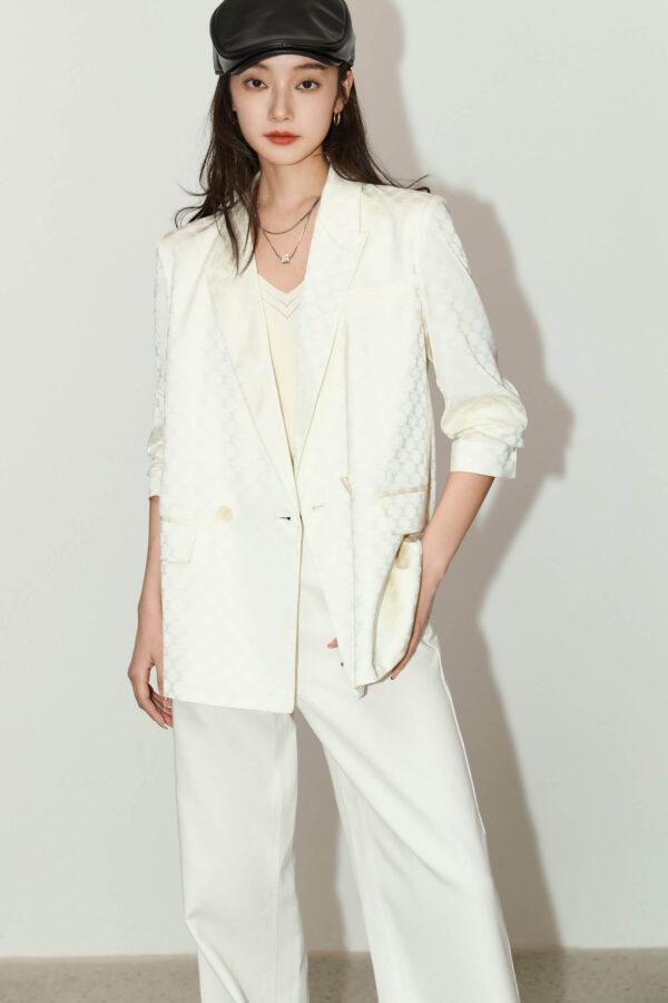 #color_Off White