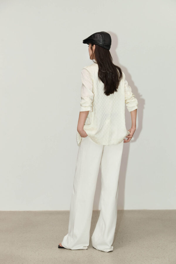#color_Off White