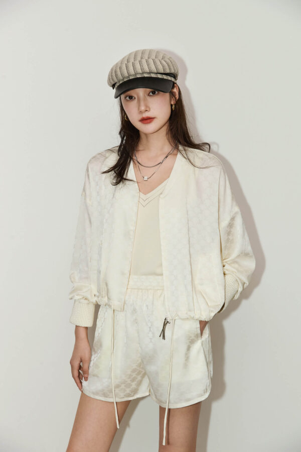 #color_Off White