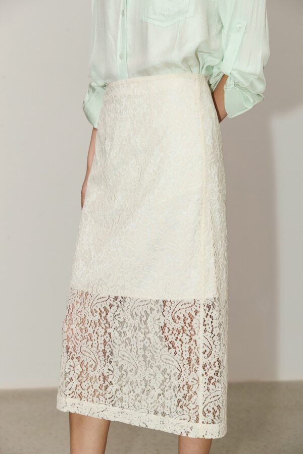 #color_Off White